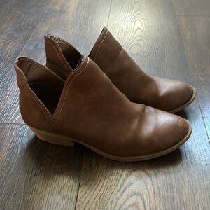 Ankle booties